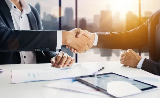 Buying a Franchise: Key Steps and Tips for Smart Investors